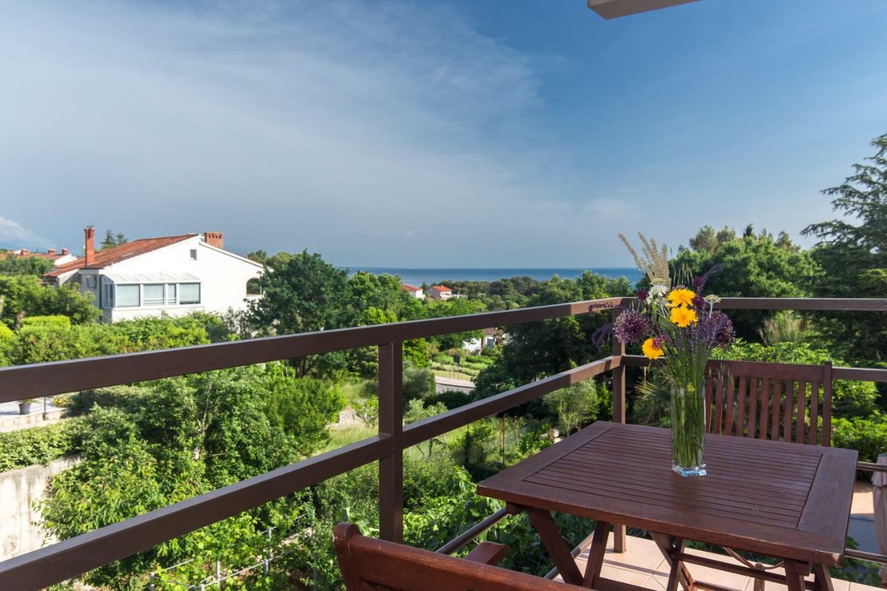 Apartments Marta Đảo Krk Ngoại thất bức ảnh